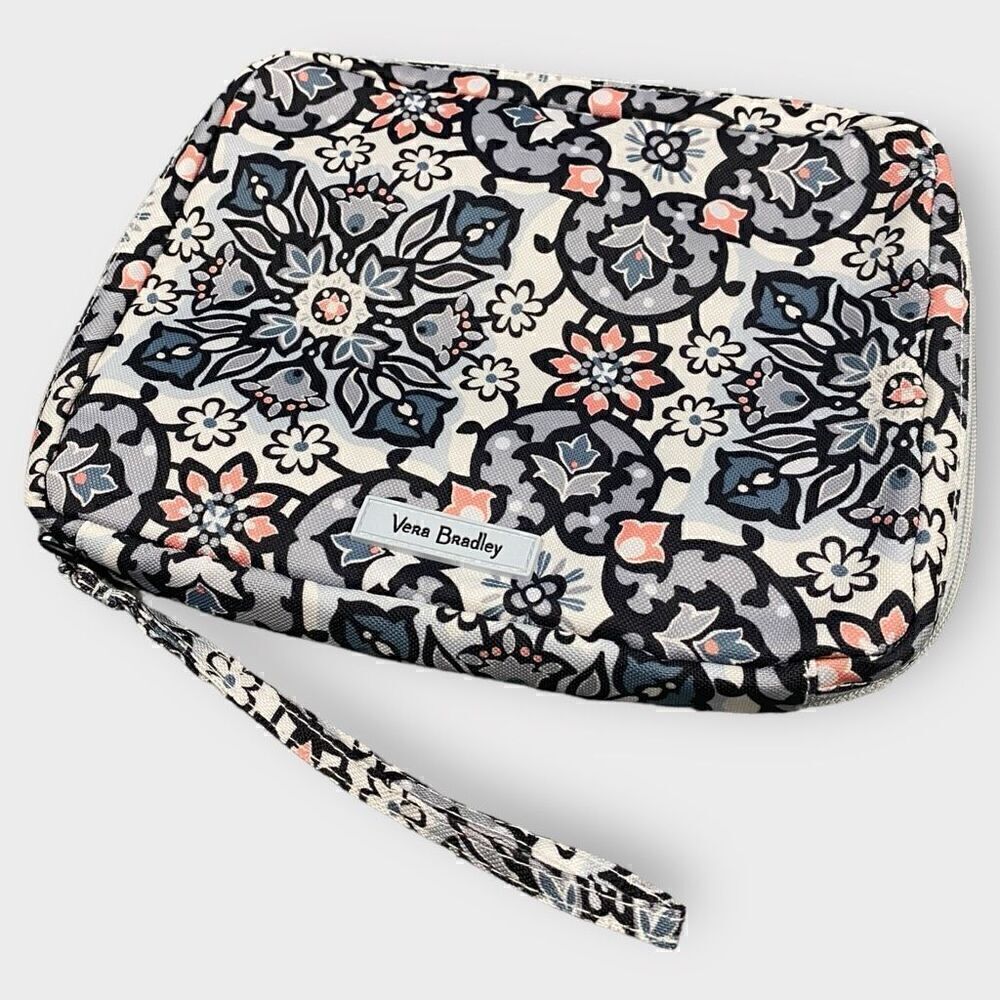 Vera Bradley Lisbon Medallion Lighten Up Wipes Pouch Blue Makeup Travel Bag New
